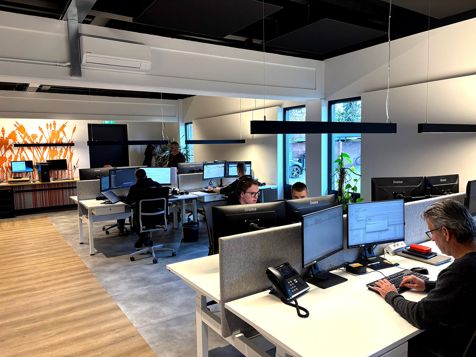PerCom-ictivate-ICT-diensten-Pastoor-Vranckenlaan-Reuver-office-studio_08